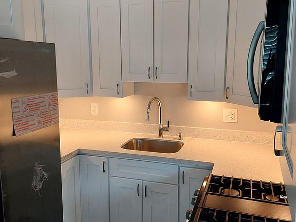 5th image of 1001 91st Ave APT B