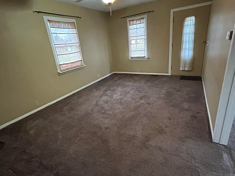 329 Louise Ave — Photo 4