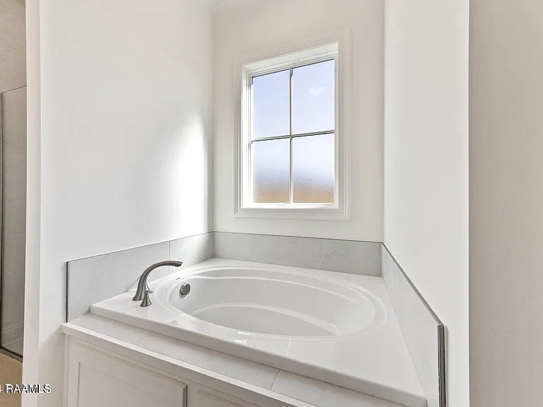 128 Oak Village Dr — Photo 20