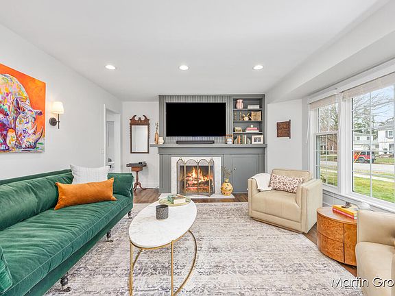 5th image of 2238 Wilshire Dr SE