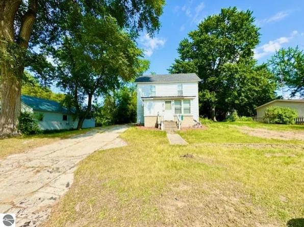 618 Berea St, Saint Louis, MI 48880