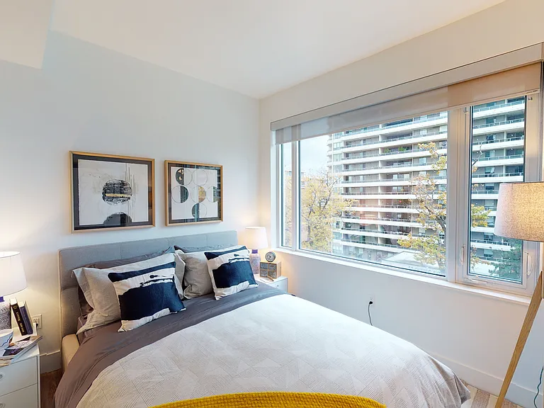 50 High Park Ave — Photo 23