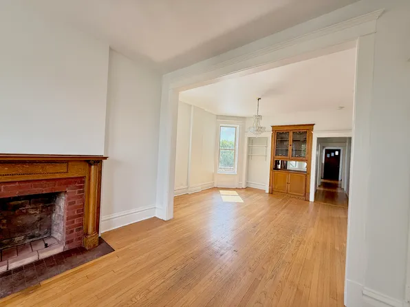 2621 W Crystal St Floor 3, Chicago, IL 60622