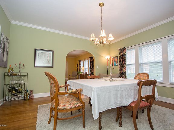 3rd image of 2306 Woodbourne Ave APT 6