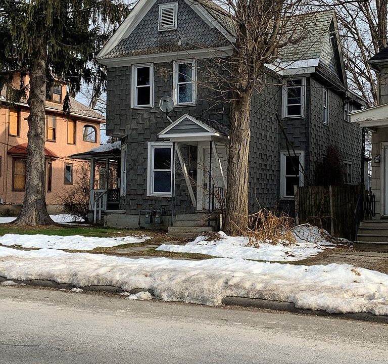 2nd image of 410 Walnut St