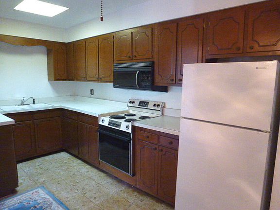 3rd image of 4133 Saratoga Ave #B-106