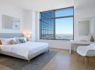 3 Court Sq #3106, Long Island City, NY 11101