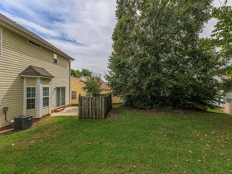 7526 Fallow Ln — Photo 14