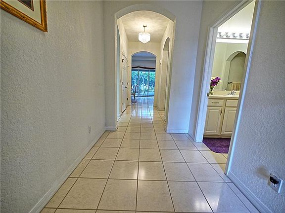 2nd image of 1005 Chelsea Greens Ct