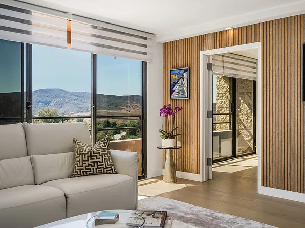 24055 Paseo Del Lago Unit 1063, Laguna Woods, CA 92637