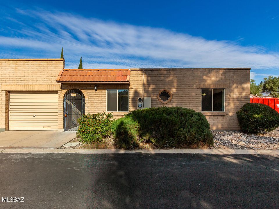 1st image of 8433 E Foursome Ln
