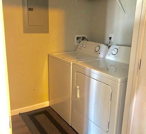 3rd image of 927 Mae Christine Dr APT 307