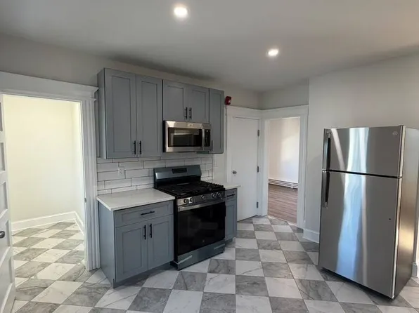 264 Clover St Floor 2, Stratford, CT 06614