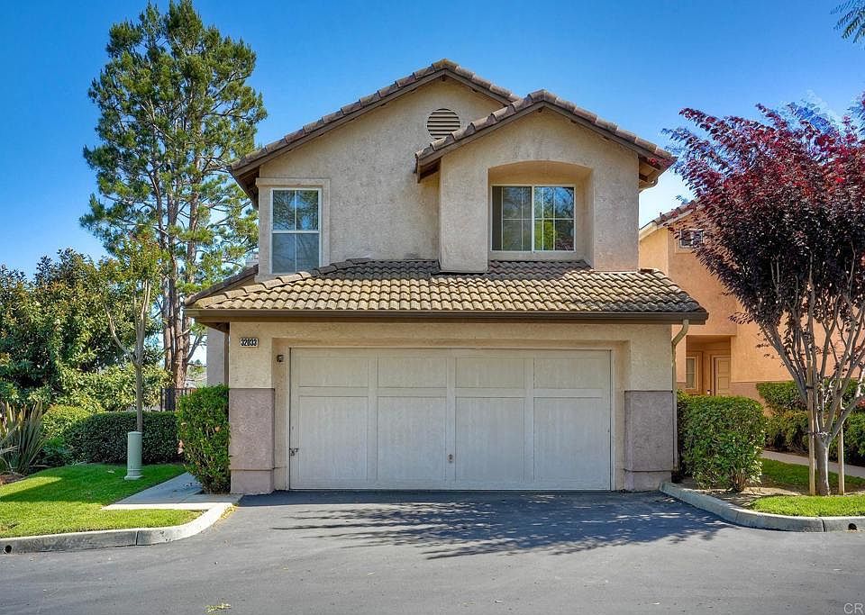 1st image of 32033 Arlington Cir