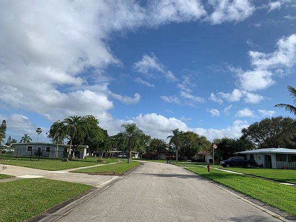 4th image of 1390 SE San Ignacio Ln