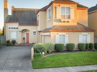 1874 Falcon Ridge Dr, Petaluma, CA 94954