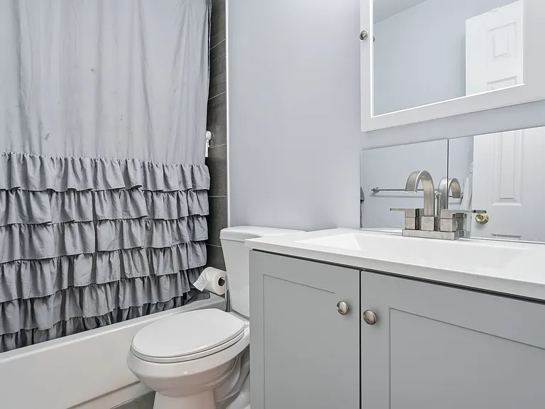 272 Hudson Ct — Photo 4