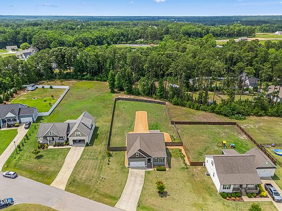 3rd image of 102 Regal Pond Dr