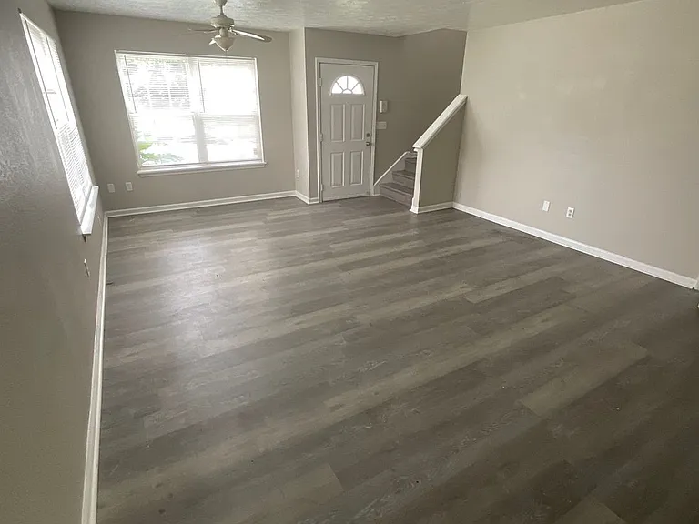 1155 W 27th St — Photo 2