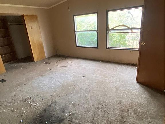 5th image of 1701 Breezeway Hts