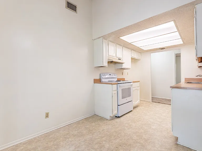 8127 Babe Ruth St — Photo 12