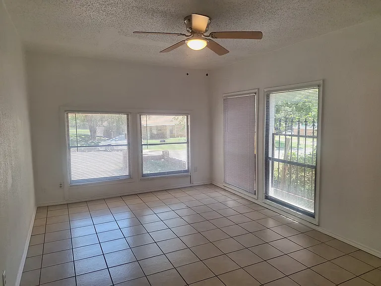 5912 Maceo Ln — Photo 16