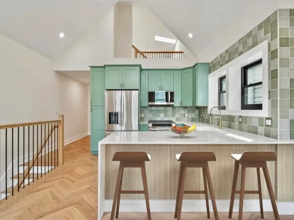 247 Harrison Avenue image 29 of 45