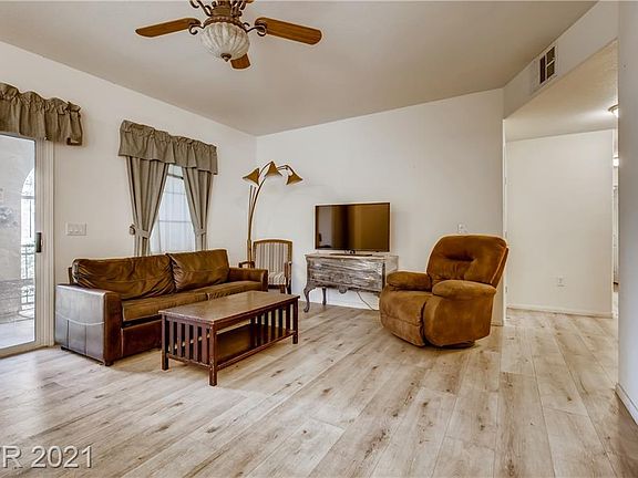 4th image of 3822 Ormond Beach St Unit 102