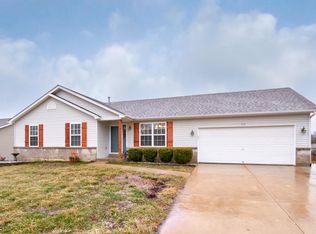 348 Santa Cruz Dr, Moscow Mills, MO 63362
