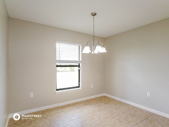 5th image of 218 Shadow Lakes Dr