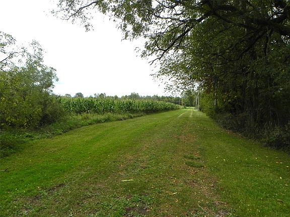 2nd image of 3142 State Highway 285