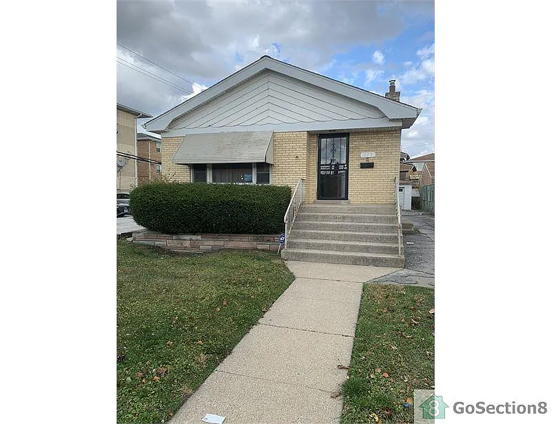 275 Oglesby Ave photo 1