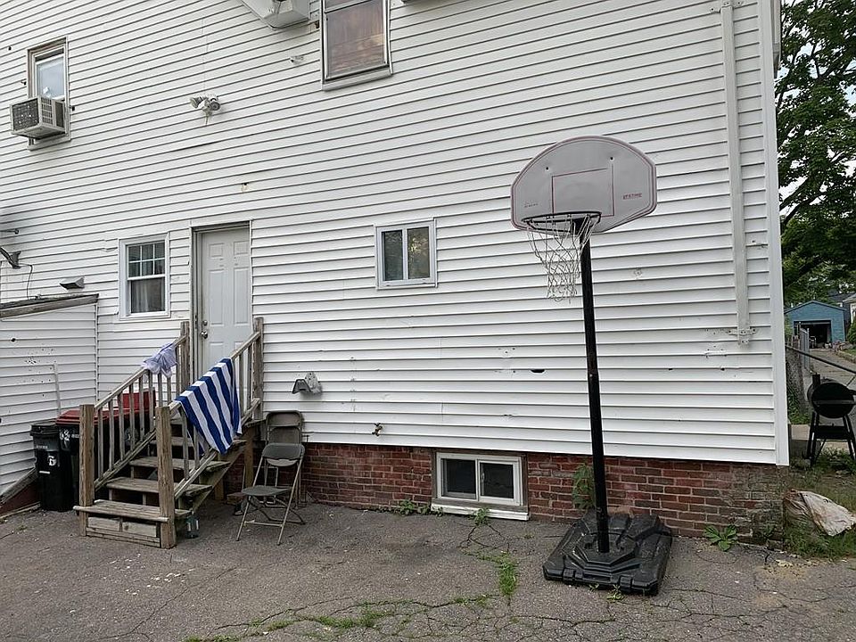 2nd image of 66 Calmar St