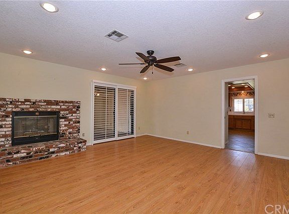 4th image of 12246 Linden St