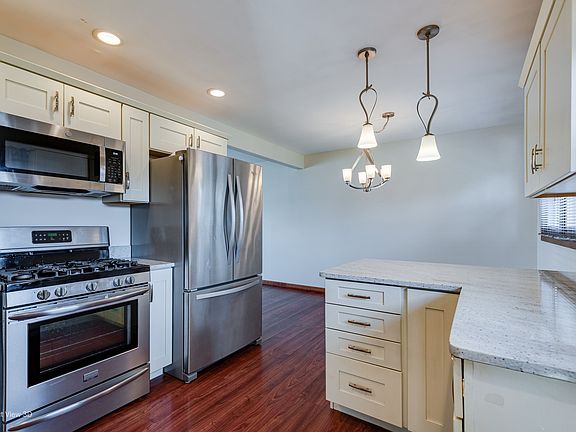5th image of 17337 Oketo Ave