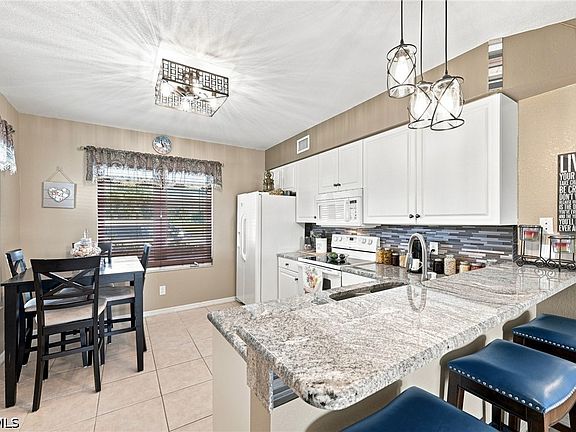 5th image of 406 SW 3rd St APT 102