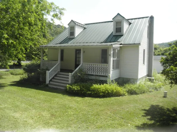 112 Clymer St, Fairhope, PA 15538