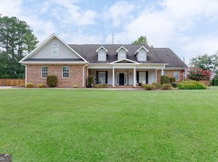 32 Willow Lake Dr, Warner Robins, GA 31093