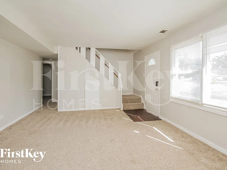 400 Watseka St — Photo 4