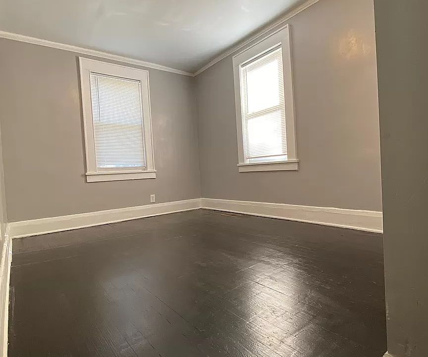 1st image of 320 Livingston St Floor 2