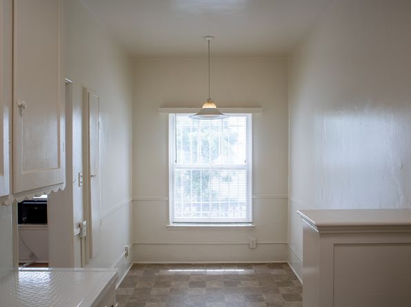 145 S Reeves Dr APT 104