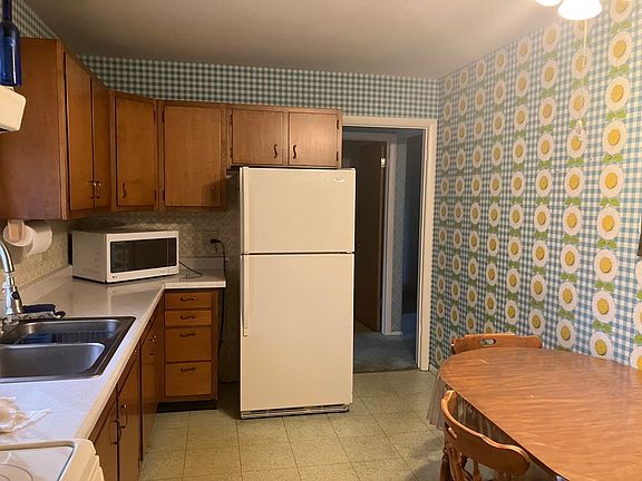 5th image of 2262 Heathercliff Dr