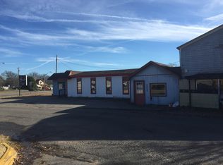 1301 N. Broadway, Poteau, OK 74953