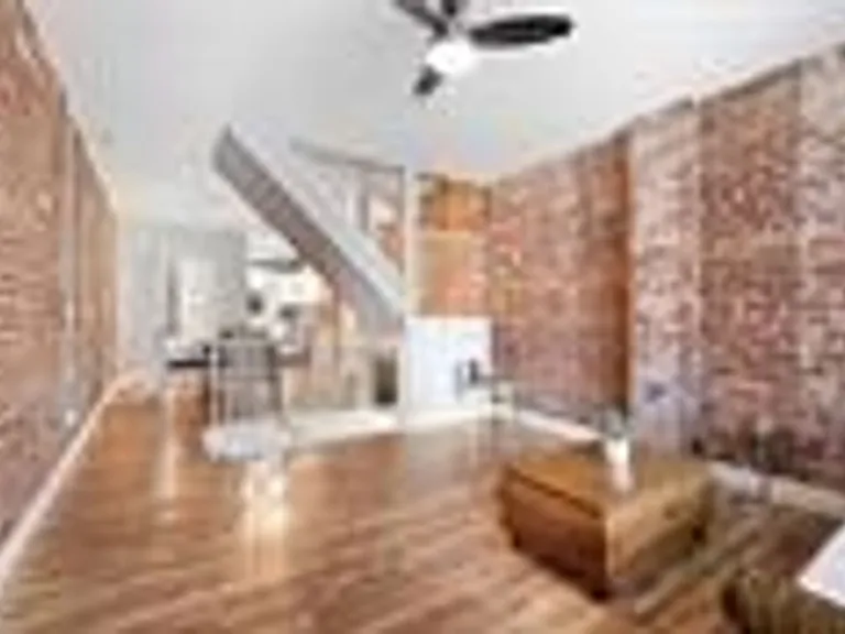 516 Borland St — Photo 4
