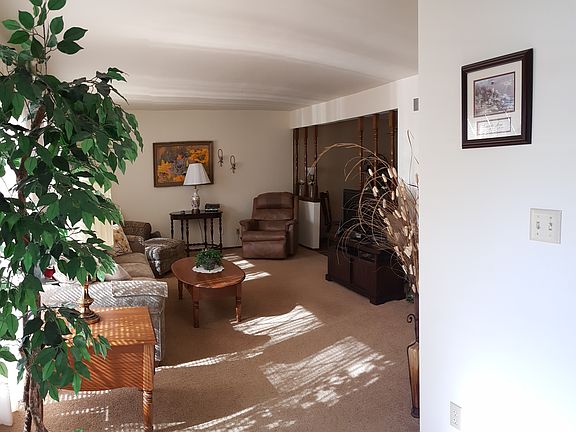 2nd image of 17656 Nassau Dr