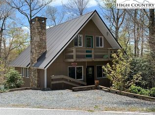 226 Knoll Cir, Newland, NC 28657