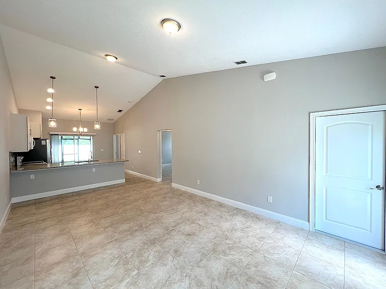 80 Buttonworth Dr #B — Photo 11