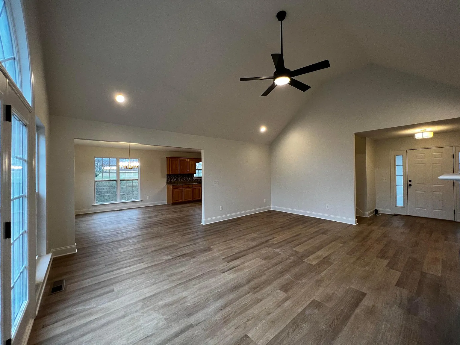 4 bed, 1943 sqft, $2,750 — Photo 4