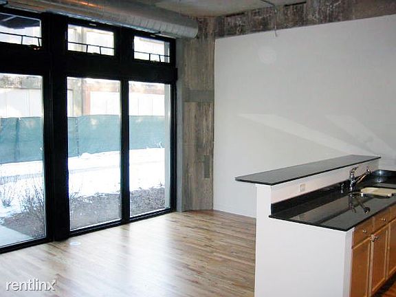 4th image of 1151 W 15th St Unit 108