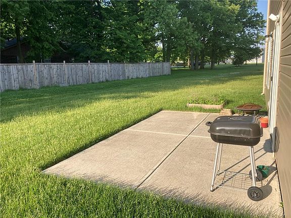 3rd image of 11630 Ross Park Dr